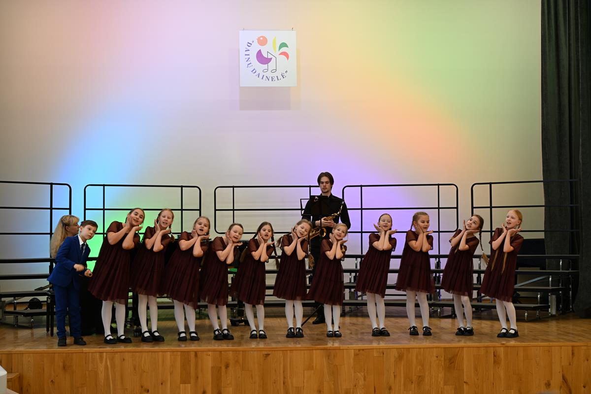 Dainų Dainelės konkursas