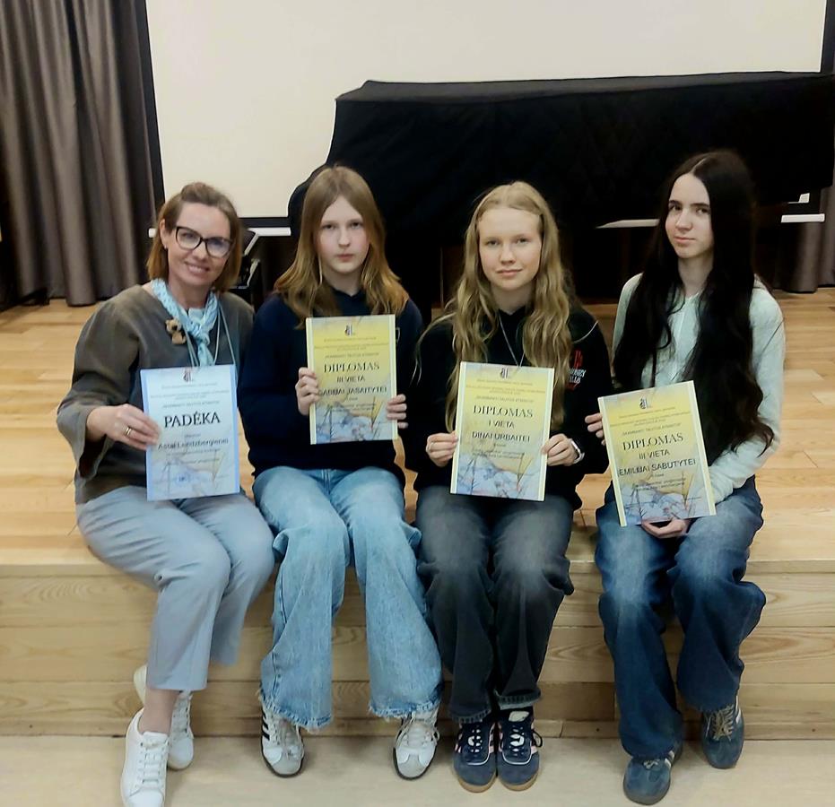 skambanti tautos atmintis